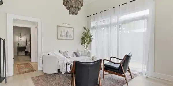 Image 4: Main Living Area