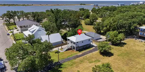 Image 2: 59_dji_20260812115613_0915_d - pin