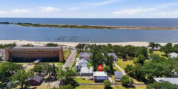 Image 3: 51_dji_20260812120101_0937_d - pin