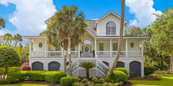1 Bay Court