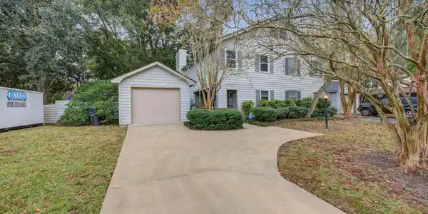 704 Fox Pond Drive, Mount Pleasant SC 29464