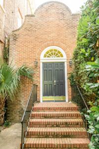 12 Bee Street