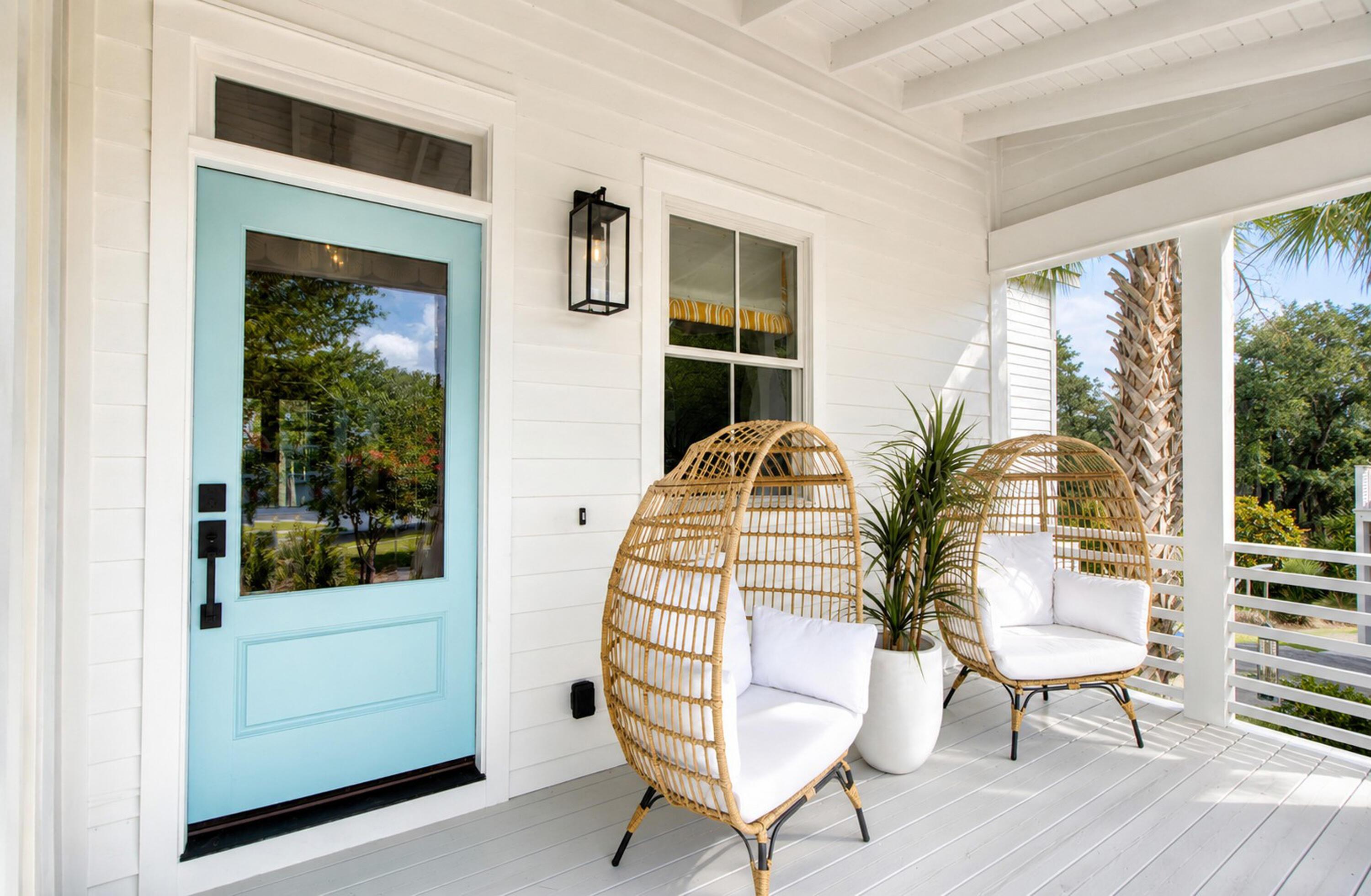 Image 3: Front Porch