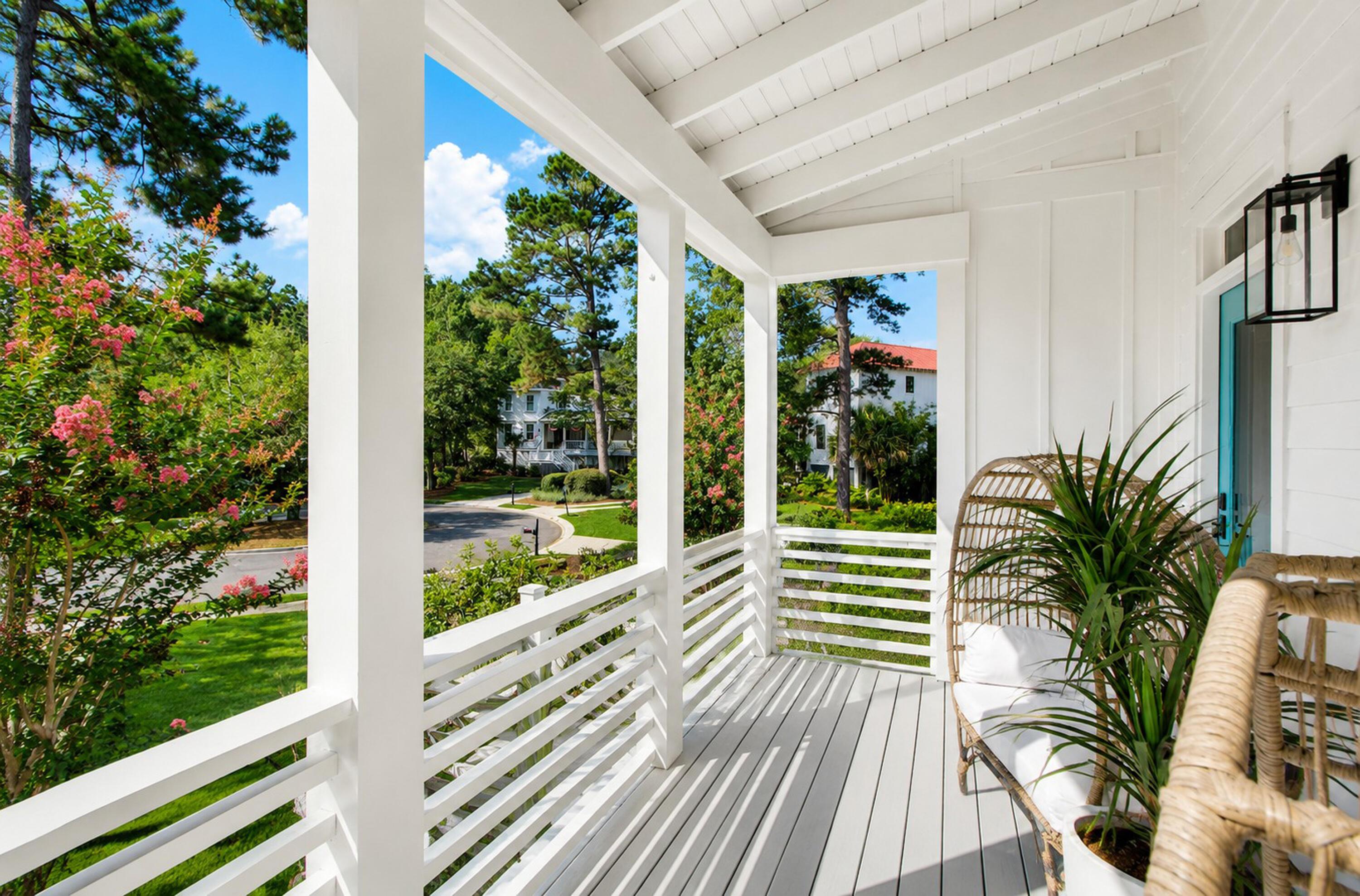 Image 4: Front Porch