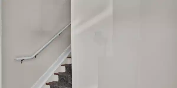 Image 3: Entry