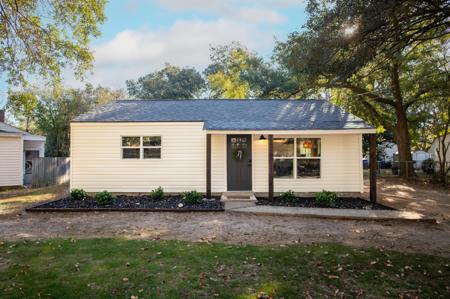2331 Coral Bell Drive, North Charleston SC 29405