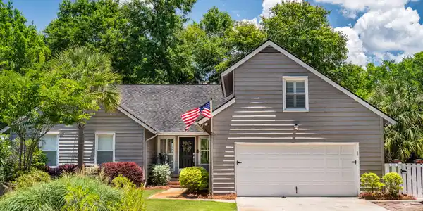 1696 Fairway Pl Lane