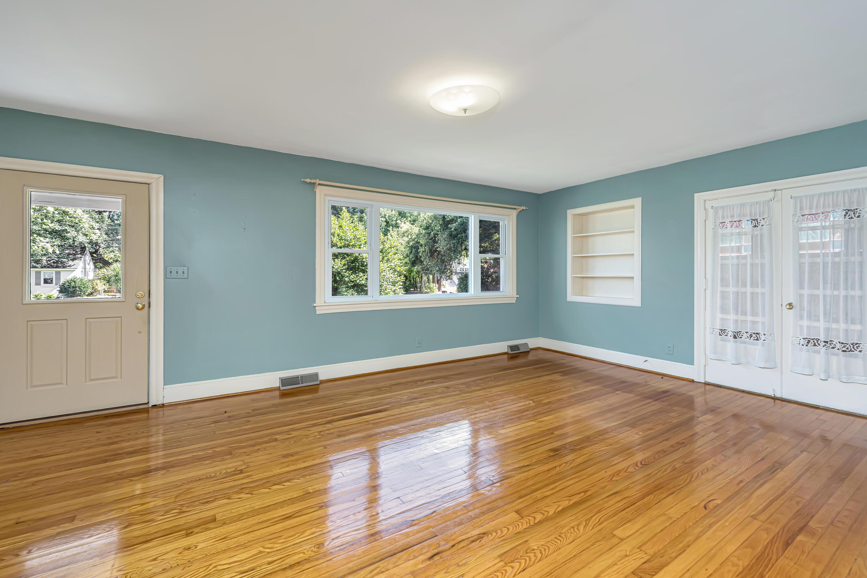 Image 4: 279 Hawthorne St