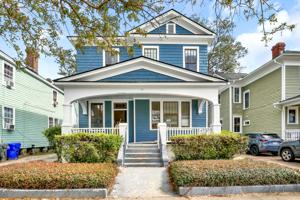 32 Parkwood Avenue