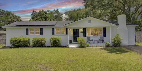 1032 Windward Road