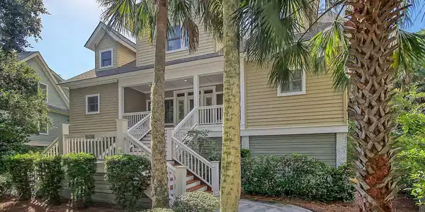 1005 Crooked Oaks Lane