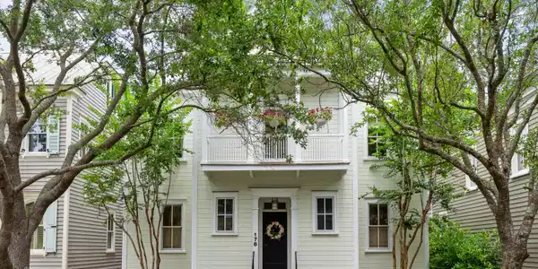 178 Ionsborough Street, Mount Pleasant SC 29464