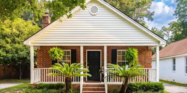 1183 Lazy Lane