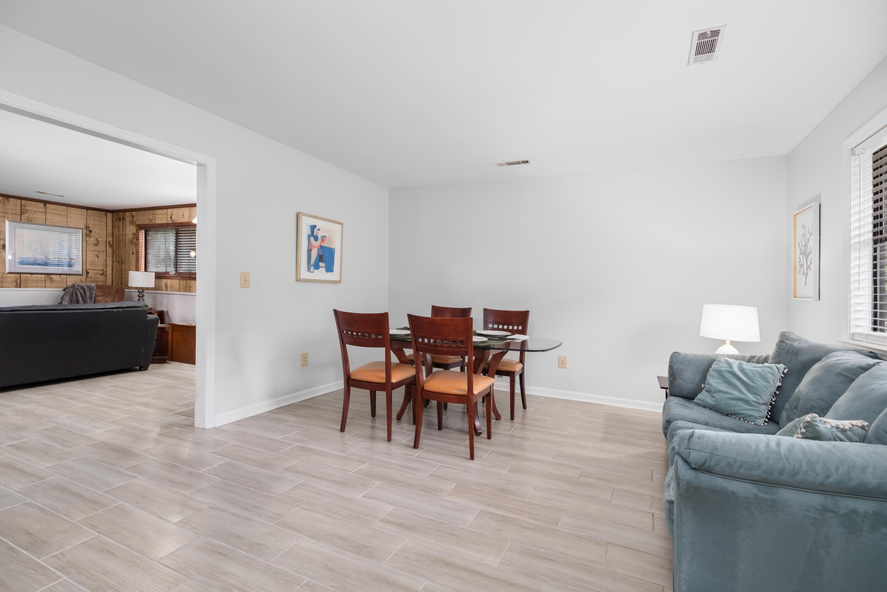 Image 4: 1815 Walsingham Way_Eterna_Media-6
