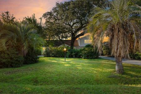 1315 S Edgewater Drive