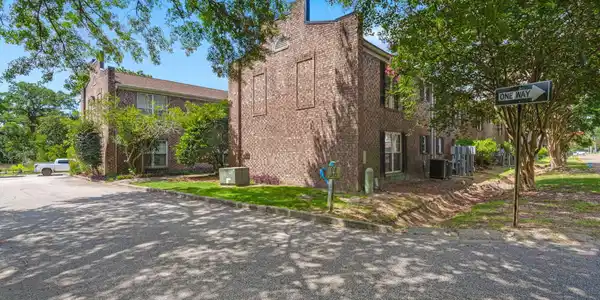 867 Colony Drive