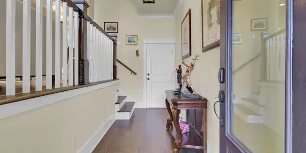 Image 4: 09_9_mls
