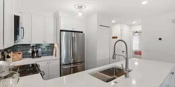 Image 3: NEW Kitchen