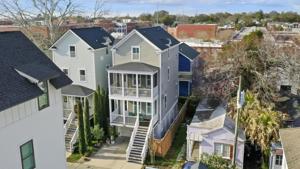 7 1/2 Woodall Court