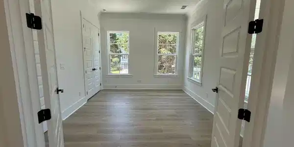 Image 4: Downstairs Bedroom with En Suite