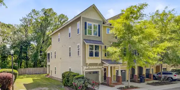 1215 Dingle Road