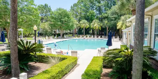 1600 Long Grove Drive