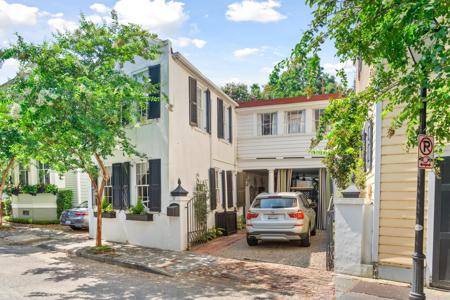 17 Water Street, Charleston SC 29401