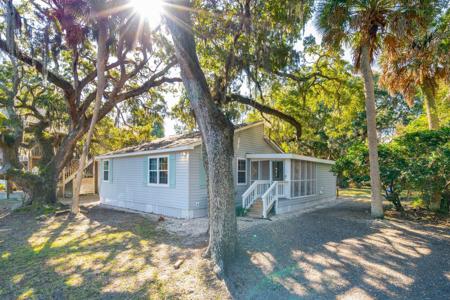 1416 Chancellor Street, Edisto Island SC 29438