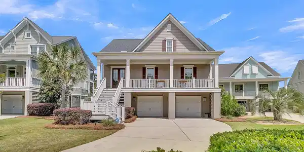 2068 Amenity Park Drive, Mount Pleasant SC 29466