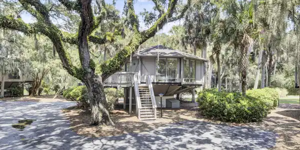 1 Dunes Crest Trace