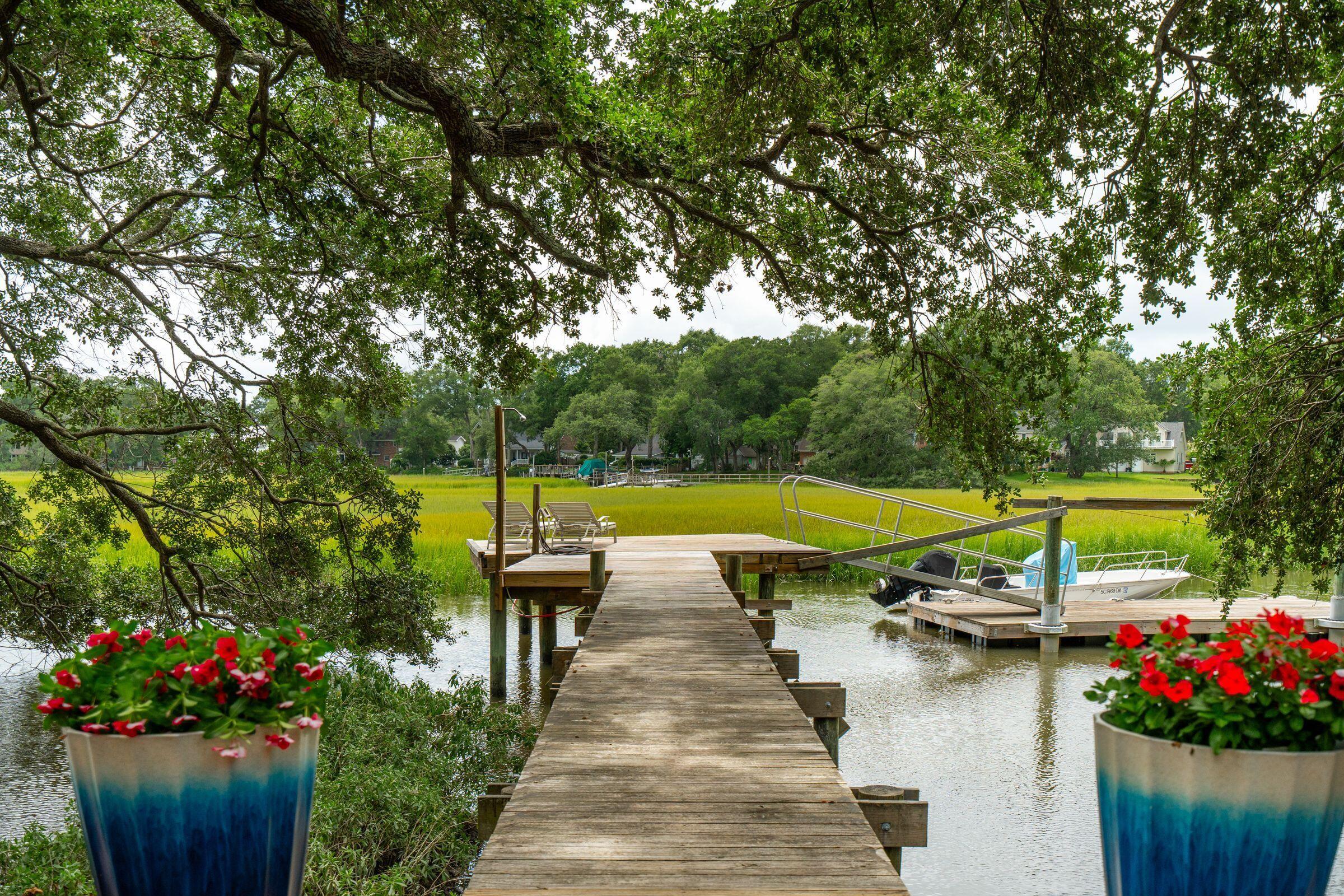 Image 2: 1632NRelyeaAve-KeenEyeMarketing-073