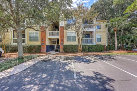 1600 Long Grove Drive