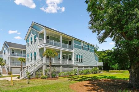 2736 Mcfadden Way