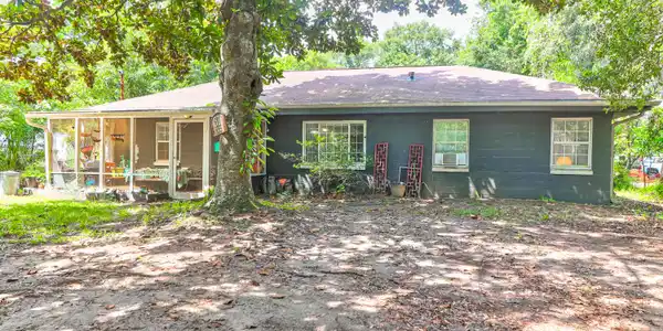 1530 Inland Avenue