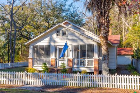 471 Woodland Shores Road, Charleston SC 29412