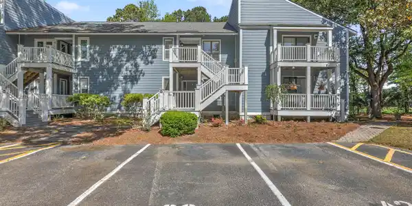Image 3: 2nd story unit