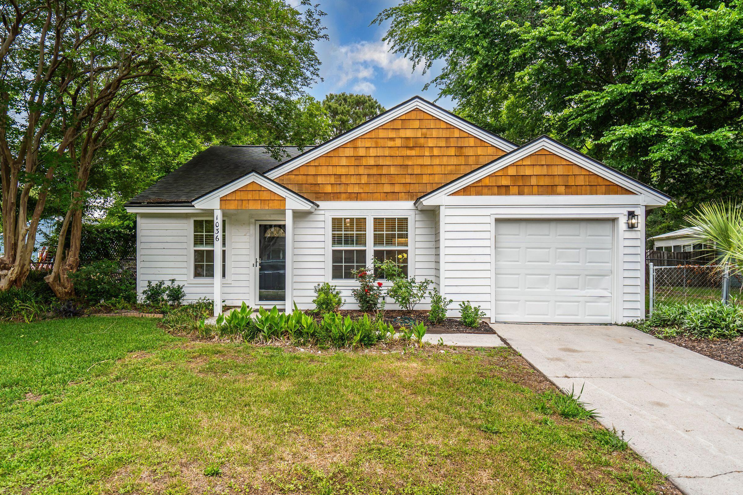 Image 1: 1036OakcrestDr-KeenEyeMarketing-001
