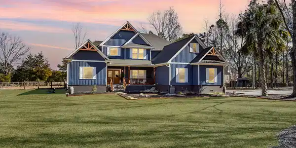 4802 Walking Horse Road