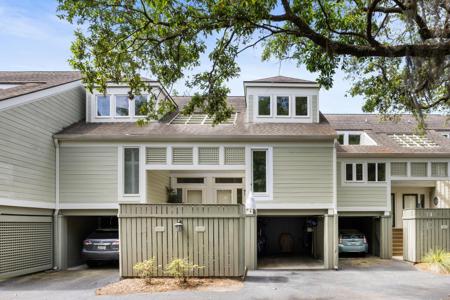 1704 Live Oak Park