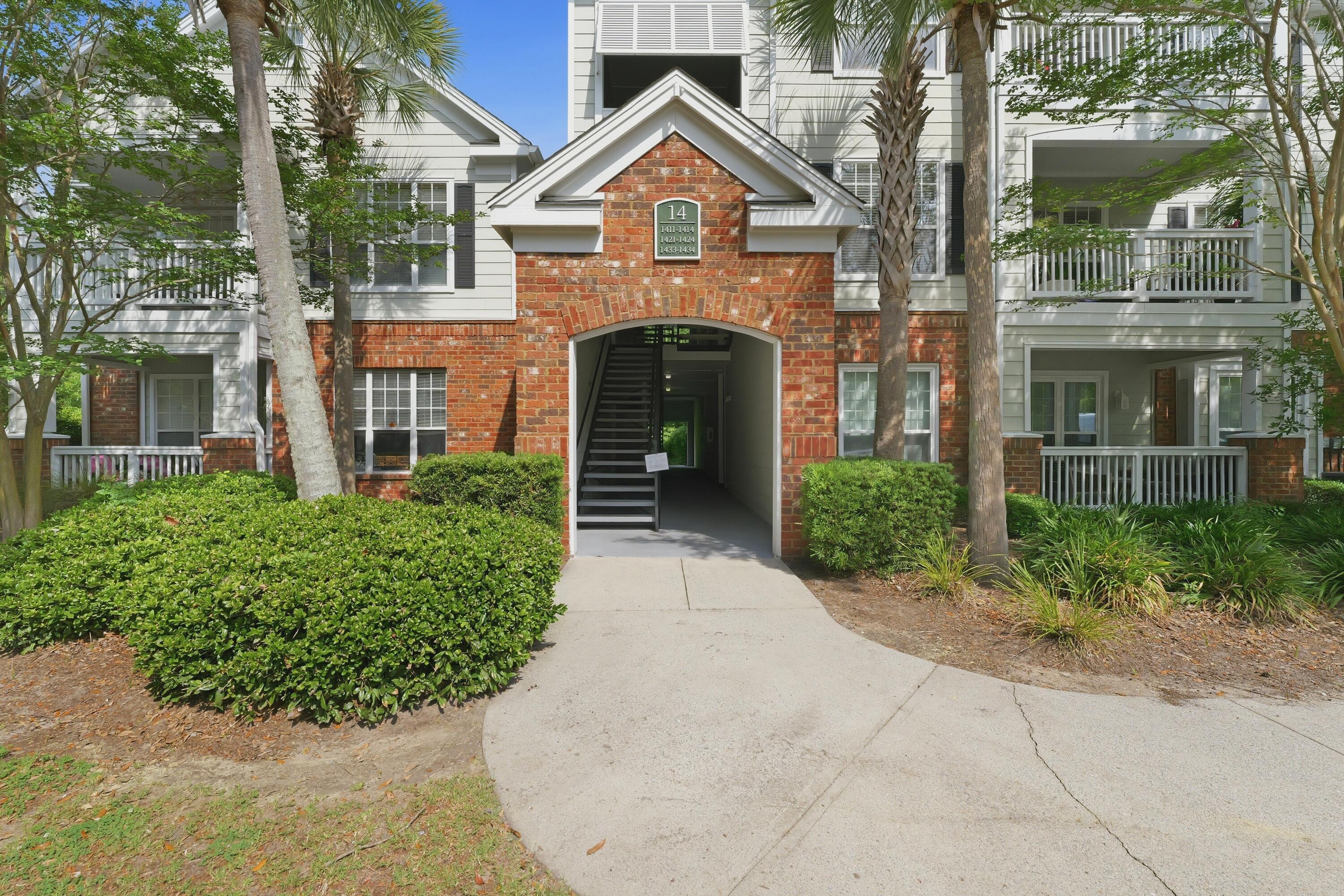 Image 2: Building Entrance 2