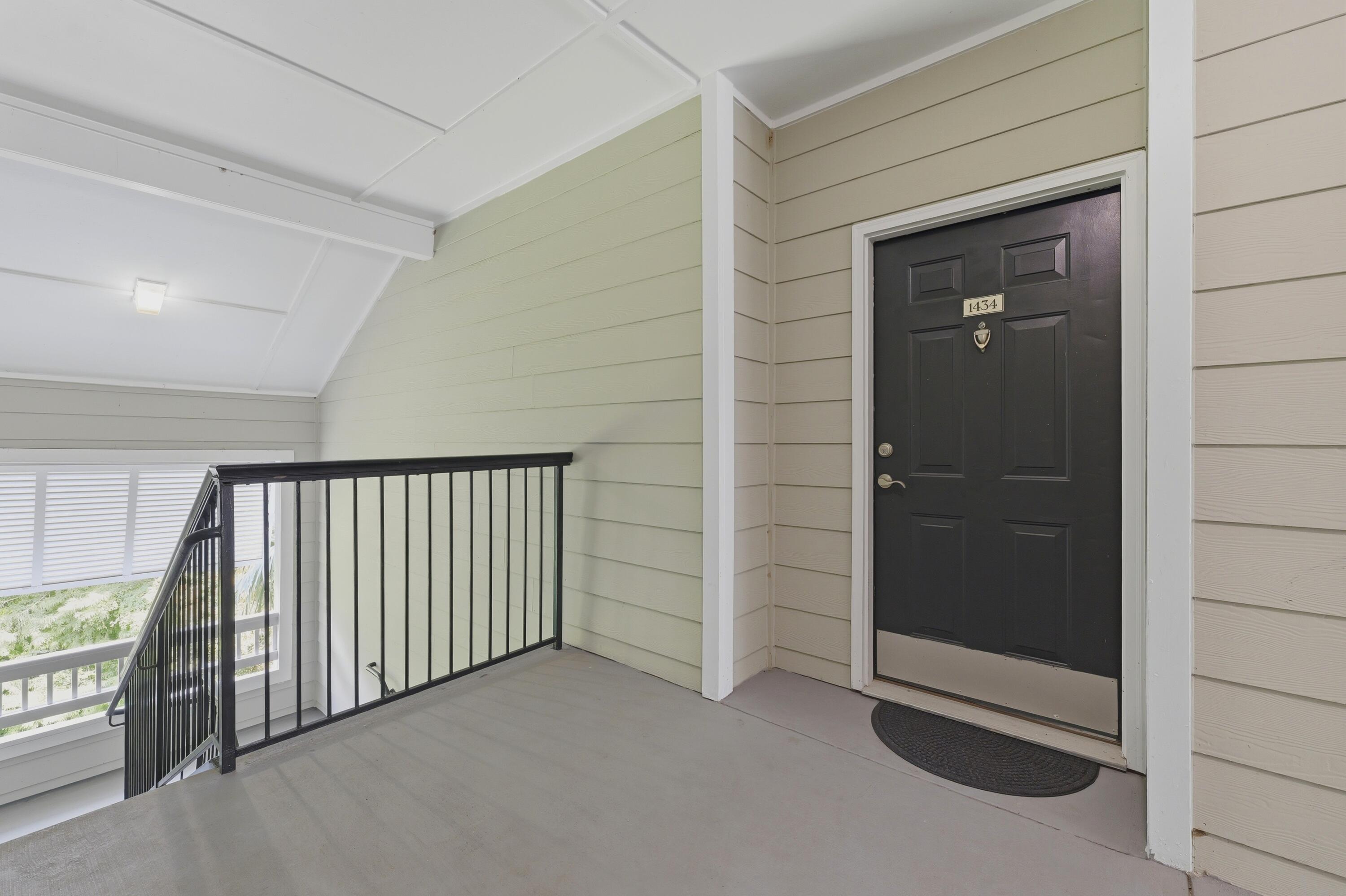 Image 3: 3rd Floor Entrance
