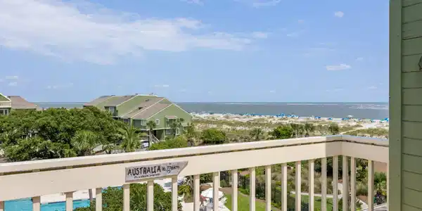 9-E Mariners Walk