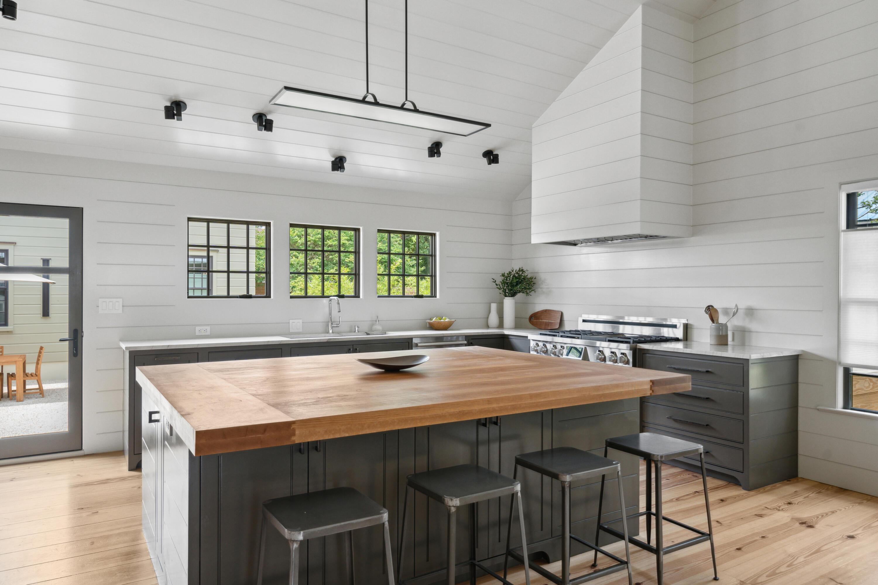 Image 4: 922 Kincade