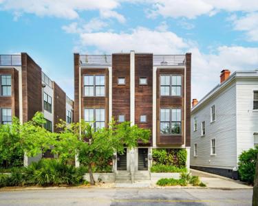 62 Gadsden Street