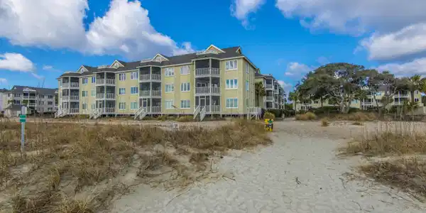 9000 Palmetto Drive