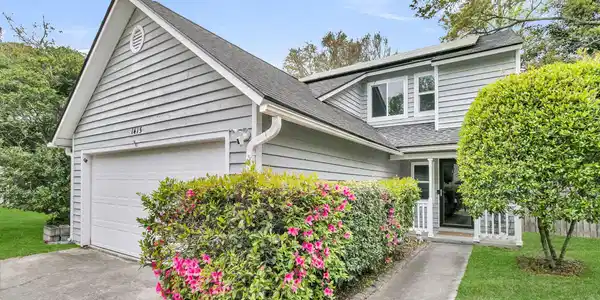 1415 Oaklanding Road