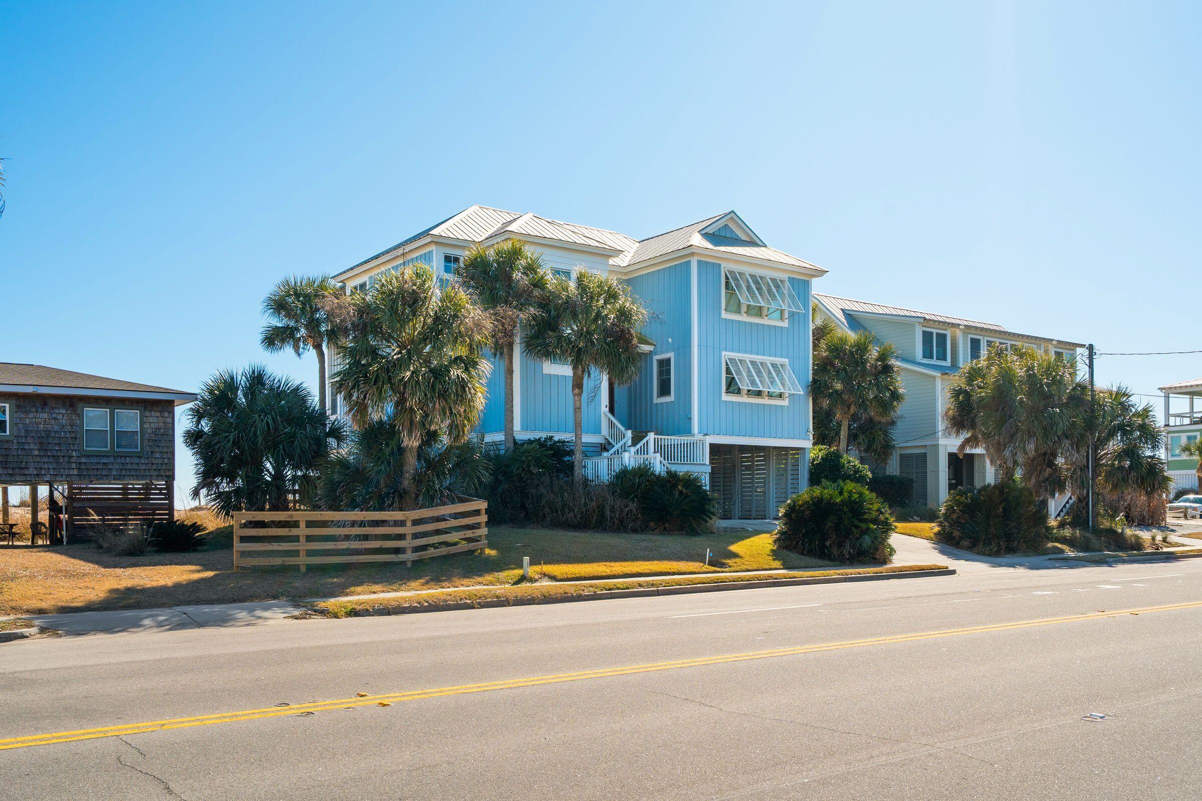 Image 4: Front Exterior