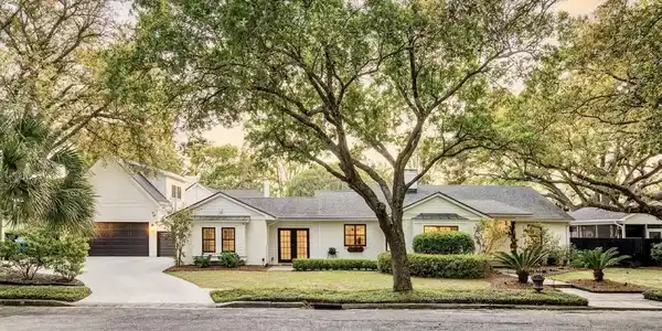 1 Beverly Road