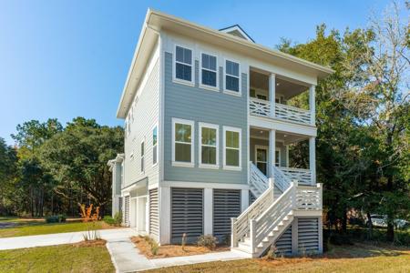 1127 Hamlin Road