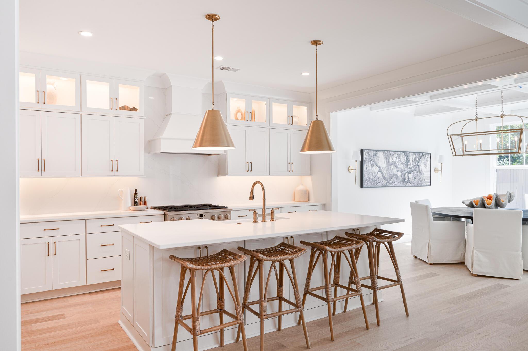 Image 3: Kitchen
